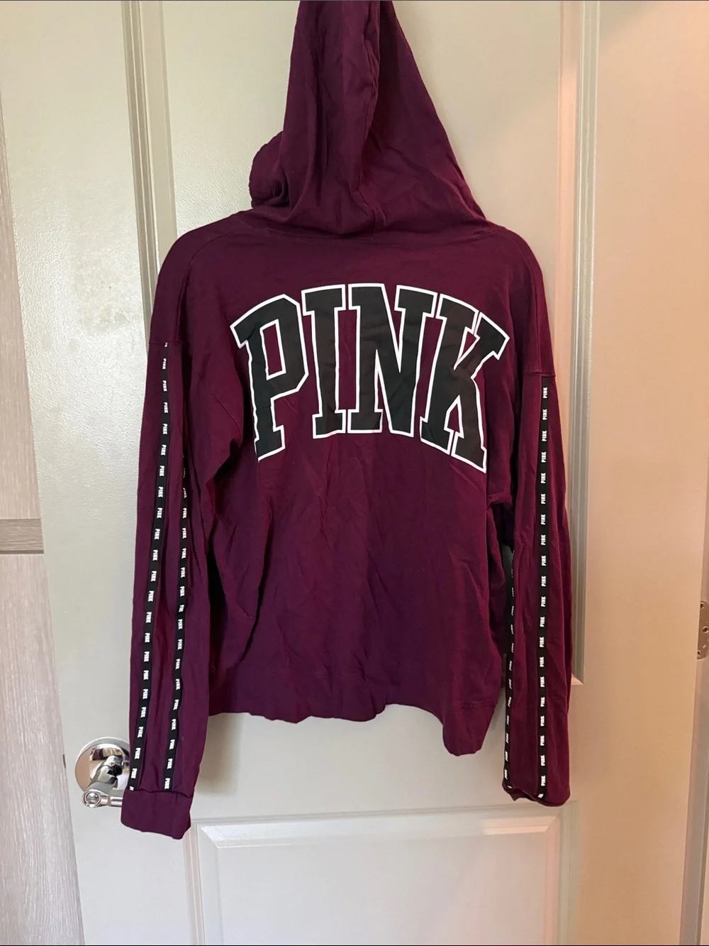 PINK Victoria's Secret Deep V Hooded crop Sweatshirt in Wine L